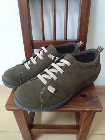 a.v.v 스웨이드 느낌 스니커즈 끈 밴딩