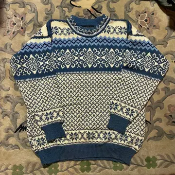 Nordstrikk 노르딕 무늬 스웨터
