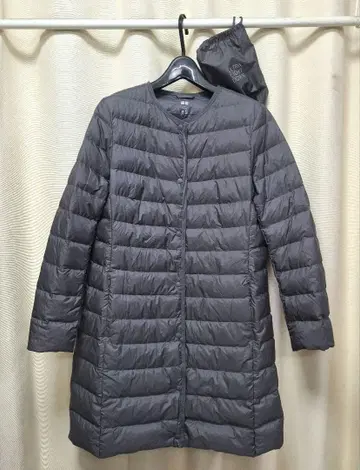 컨디션 최상 유니클로 울트라 라이트 다운 코트 다크 그레이 L 사이즈
