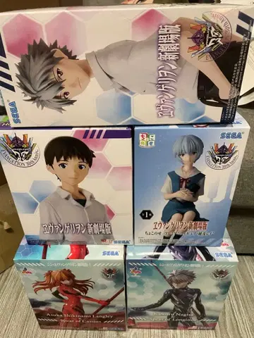 에반게리온 피규어 모음