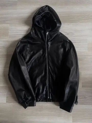 ssstein 'LEATHER HOODED SHORT JACKET'