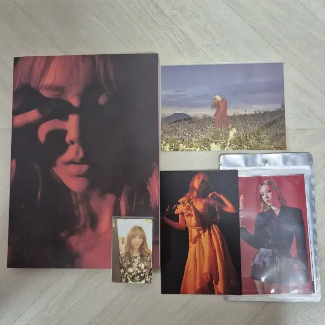 태연 2집 퍼포즈 디럭스 앨범, 인화사진, 전시회 엽서