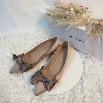 새상품 란다 리본 포함 스틸레토 플랫슈즈 25.5 박스 포함