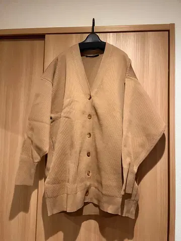 AP STUDIO 베이지 긴팔 가디건