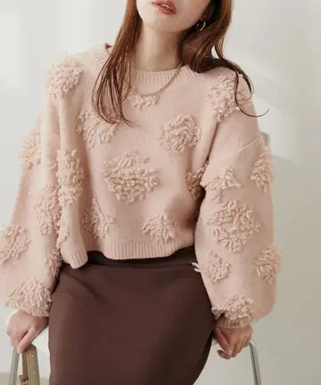 복슬복슬 플라워 라이크 숏 니트 natural couture