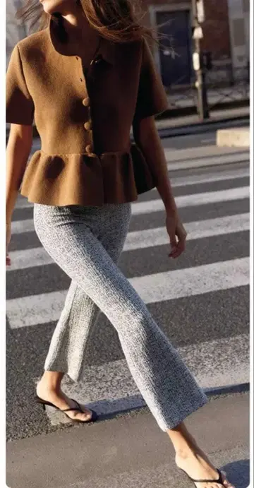 [ 새상품급 ] ZARA 니트 페플럼 가디건