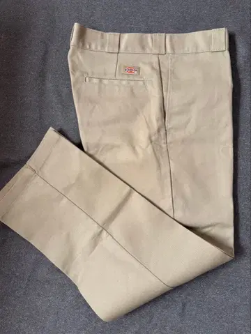 가격 인하 Dickies 베이지 치노 팬츠 33/30