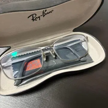 Ray-Ban 티타늄 사각형 안경 케이스 포함