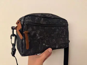 GREGORY 숄더백 블랙/플로럴