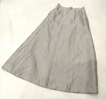 LUCA/LADY LUCK LUCA 루카 그레이 롱 플레어 스커트