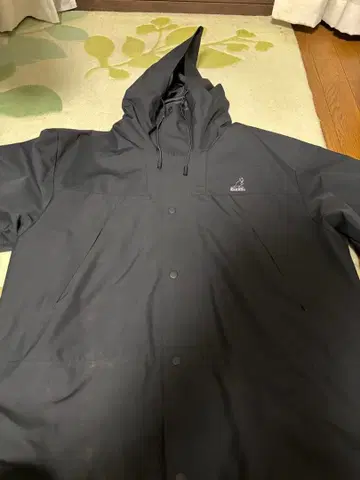 블랙 후드 부착 나일론 자켓