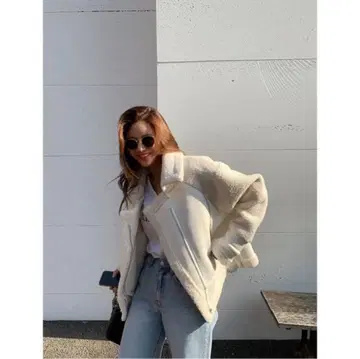 NANING9 화이트 보아 자켓