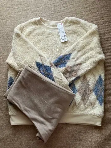 [ 미사용 새상품 ] 유니클로 플리스 룸웨어 세트 아이보리 x 베이지