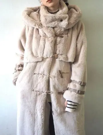 Lumier YUKKO 콜라보 에코 퍼 더플 롱 코트