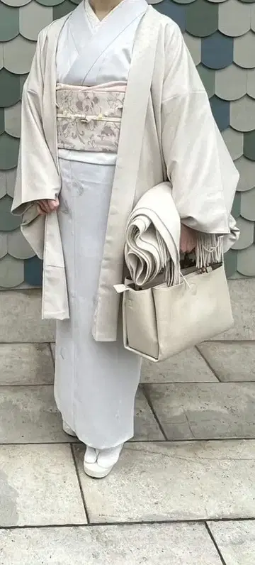 기모노 야마토 긴 길이 화장 깃털과 안개꽃 코몬 기모노