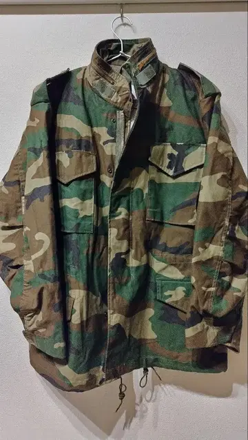 ALPHA INDUSTRIES M-65 필드 자켓 우드랜드