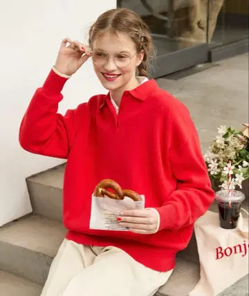 레드 폴로 넥 맨투맨 긴팔