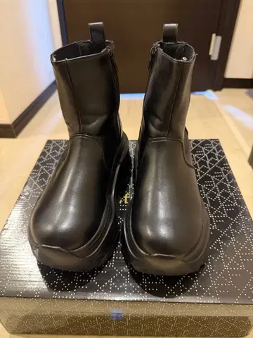 블랙 사이드 고어 부츠 통굽