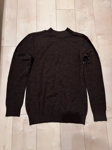 루트로와 Letroyes 다크 브라운 모크넥 M