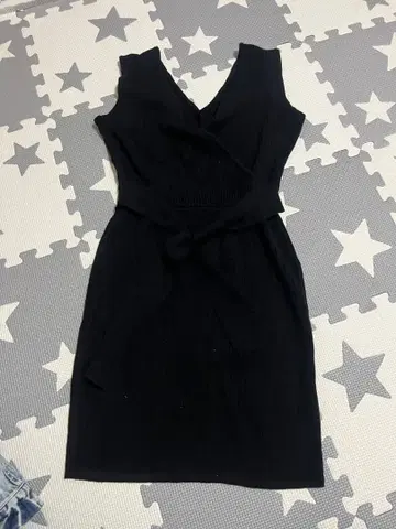 RESEXXY 블랙 니트 랩 드레스