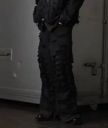 Grancy 맨투맨 도킹 디자인 데미지 배기 데님 팬츠 S