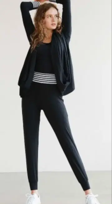 보더스 앳 발코니 트랙 팬츠