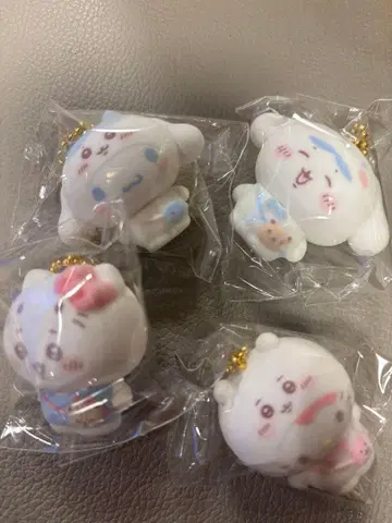 산리오 치이카와 (먼작귀) 시크릿 플로키 마스코트 참 키티