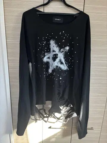 GRANCY 큐빅 디자인 그래픽 데미지 롱 T L 사이즈