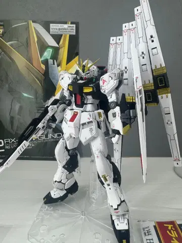 RG 뉴 건담 페인팅 완성품 커스텀 페인트