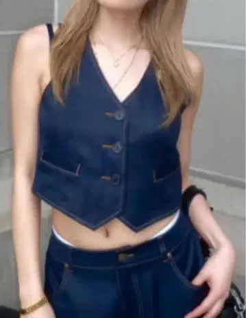 ACLENT 네이비 크롭 데님 베스트