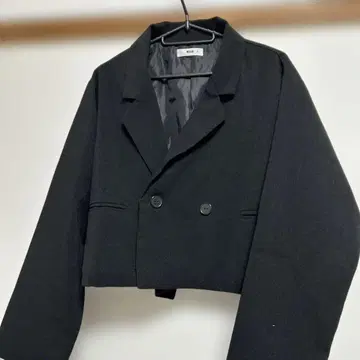 블랙 크롭 자켓