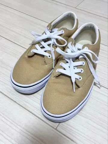 Vans 베이지 스니커즈 V320