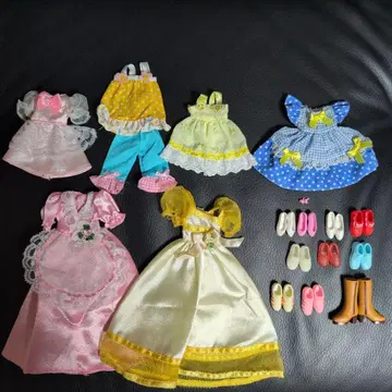 총 18점 리카짱 옷 갈아입기 의류 신발 세트