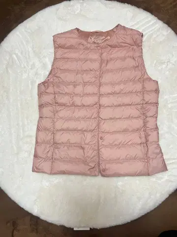 UNIQLO 노카라 다운 베스트