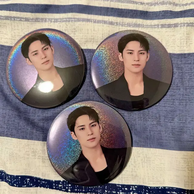 민규) 세븐틴 일본 뉴 배지 BADGE 양도 개당