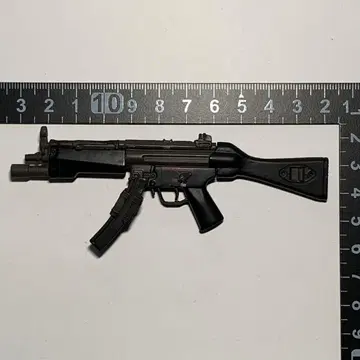 코토부키야 1/6 스케일 MP5 기관총 피규어