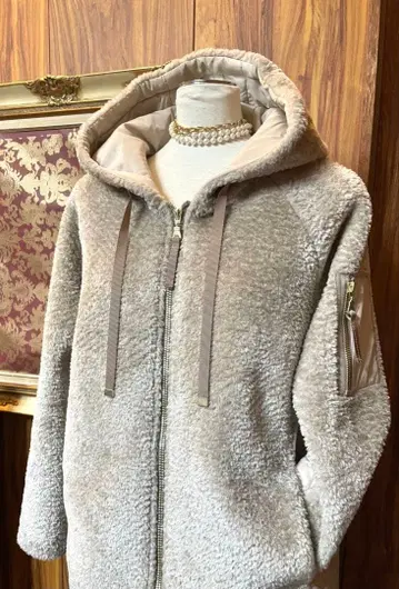 셀렉 구매 46780엔의 고급 복슬복슬 블루종 자켓 후드 부착 그레이지