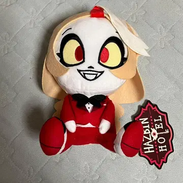 해즈빈 호텔에 오신 것을 환영합니다 앉아 봉제 인형 찰리