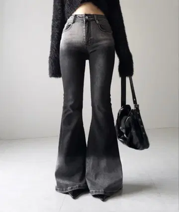 me+em select 블랙 부츠컷 데님