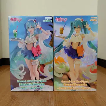 하츠네 미쿠 Exceed Creative Figure 2체 세트