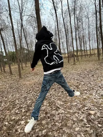 그래픽 블랙 후드티