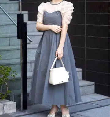 chico 뷔스티에 플레어 원피스 그레이