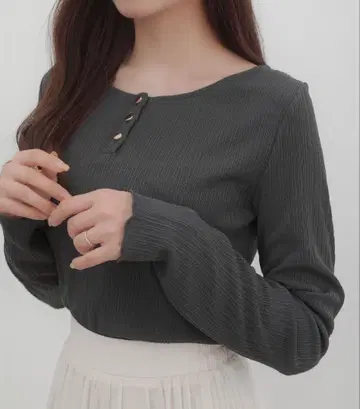 CENEA 얇은 소재 프론트 단추 랜덤 리브 티셔츠 상의