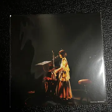 [ 새상품 ] TOMOO 혜택 메가재킷