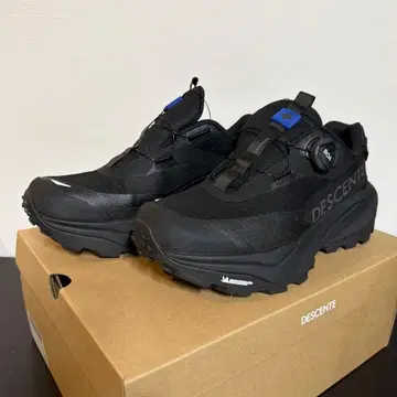 새상품 데상트 얼터레인 스노우 트렉 GTX 27.5 스니커즈 블랙