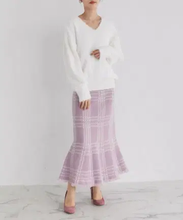 밑단 프린지 머메이드 니트 스커트