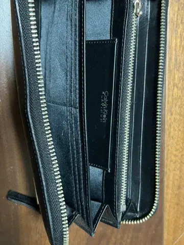 CK 캘빈클라인 플래티넘 장지갑 라운드 지퍼 블랙