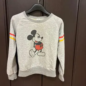 미사용 새상품 데드스탁 미키마우스 맨투맨