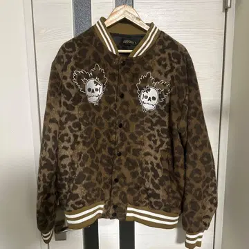 Editorial Department 레오파드 무늬 스카잔