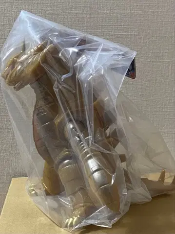 [ 미개봉 ] 말 그랜드킹 350 골드+건메탈 소프트 비닐 아일랜드